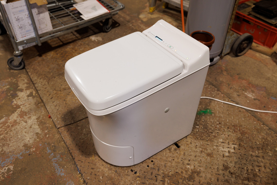 förbränningstoalett